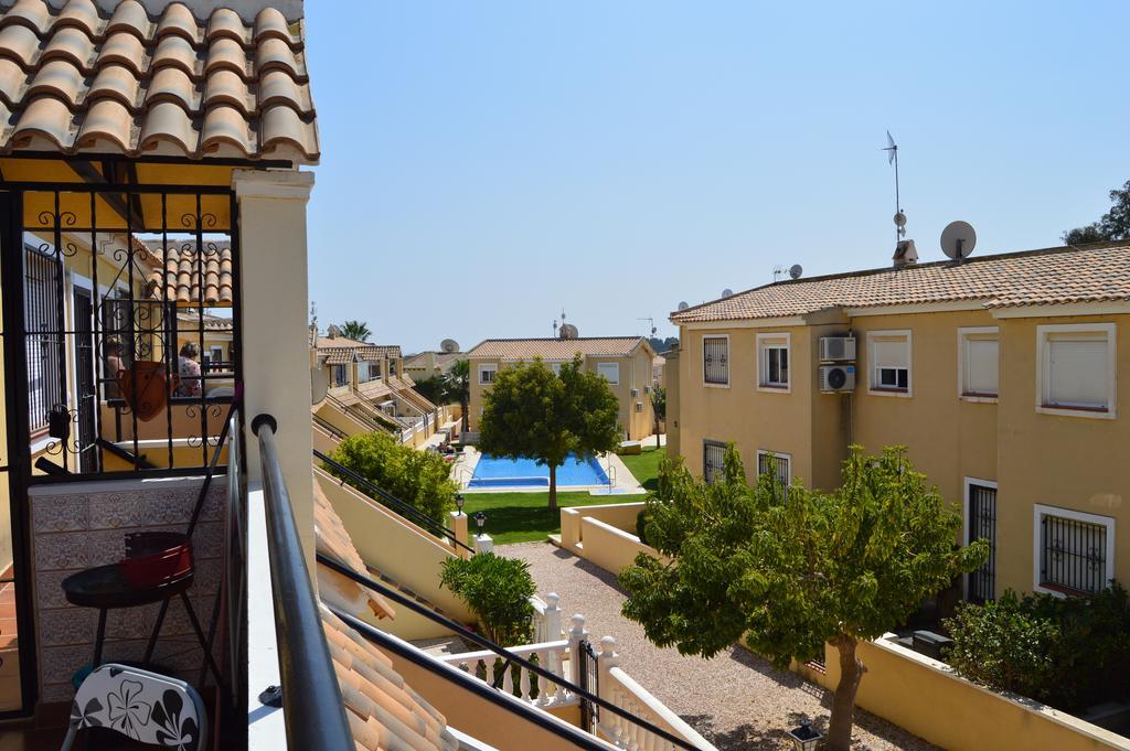 Apartment In Villamartin Exterior photo